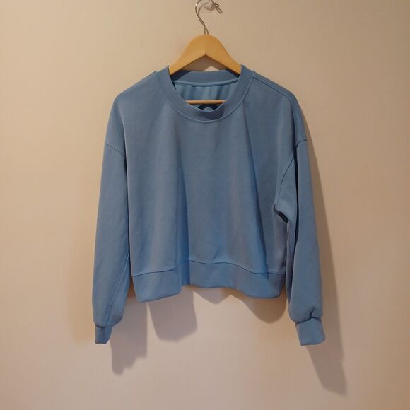 Lululemon Softstreme Perfectly Oversized Cropped CrewAero Blue W3GL9S Size 6 - Picture 4 of 7